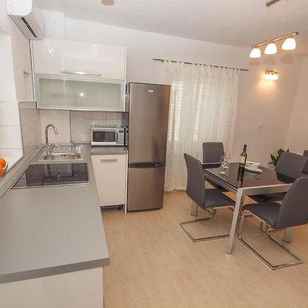 Apartments Karlo Makarska Habitación foto